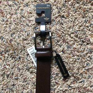 NWT Dockers men’s Italian leather belt